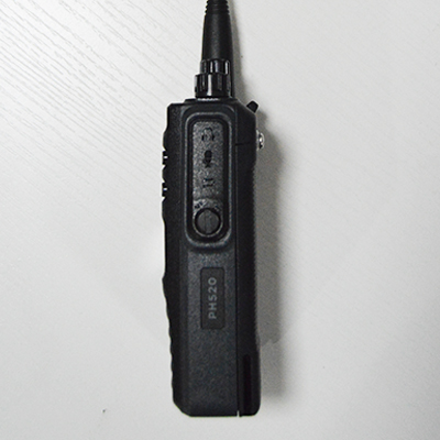 摩托罗拉 SMP458对讲机 小巧轻便 带显示屏 超长待机 手持台