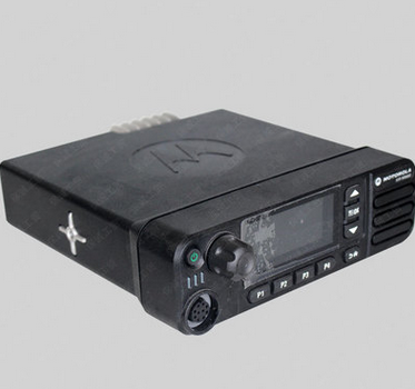 摩托罗拉 SMP458对讲机 小巧轻便 带显示屏 超长待机 手持台