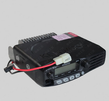 摩托罗拉 SMP458对讲机 小巧轻便 带显示屏 超长待机 手持台