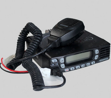 摩托罗拉 SMP458对讲机 小巧轻便 带显示屏 超长待机 手持台