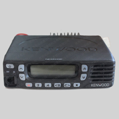 摩托罗拉 SMP458对讲机 小巧轻便 带显示屏 超长待机 手持台